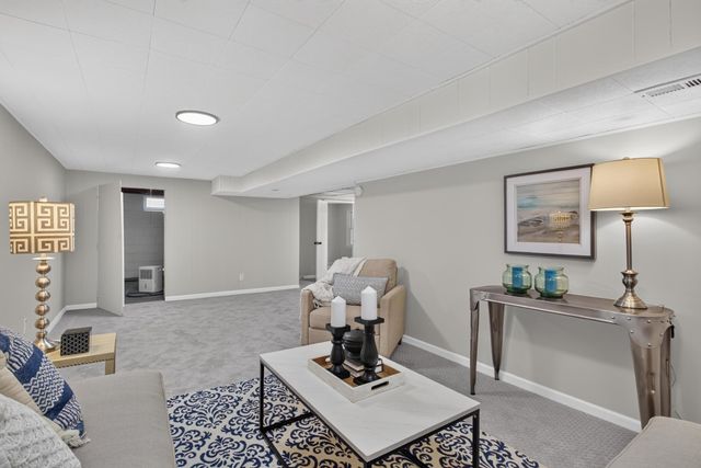 7070 Claude Avenue, Inver Grove Heights, MN 55076