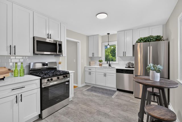 7070 Claude Avenue, Inver Grove Heights, MN 55076