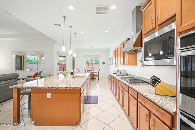 13511 N Trailing Indigo Court, Tucson, AZ 85755
