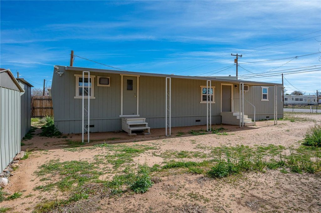 3705 E Diagonal Way, Kingman, AZ 86409