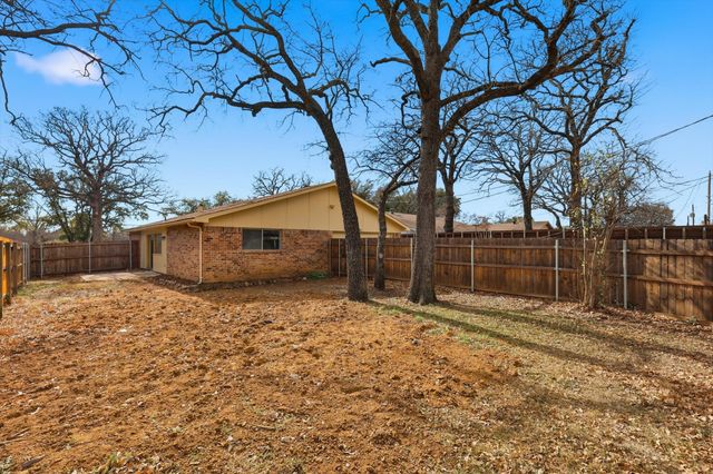 1113 Kingston Drive, Lewisville, TX 75067