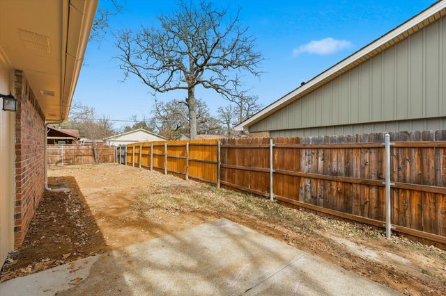 1113 Kingston Drive, Lewisville, TX 75067