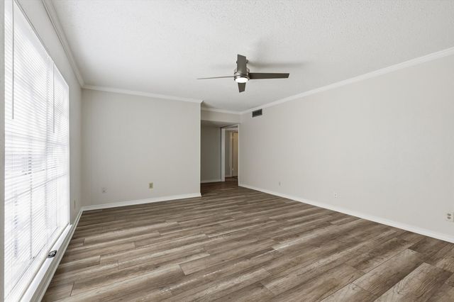 1113 Kingston Drive, Lewisville, TX 75067