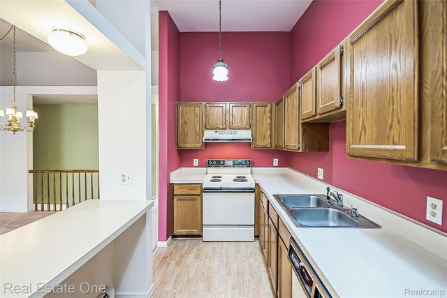 25137 Jefferson Court 4, South Lyon, MI 48178