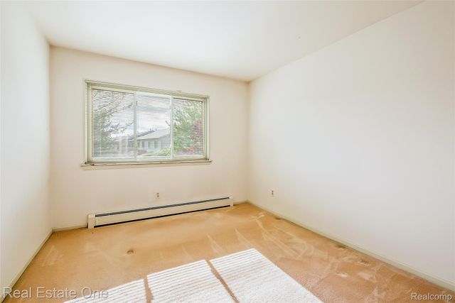 25137 Jefferson Court 4, South Lyon, MI 48178