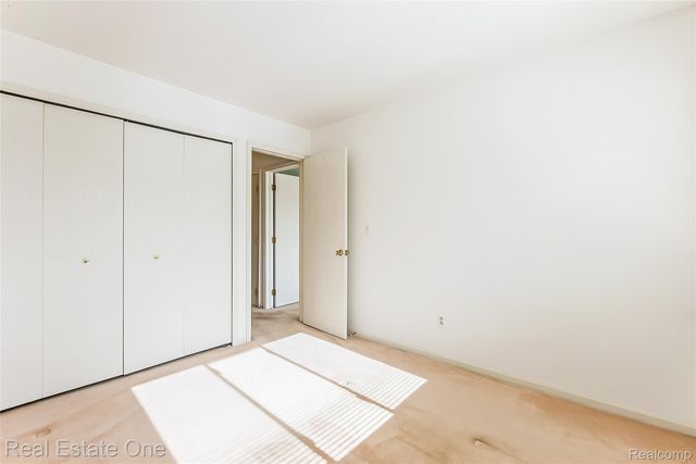 25137 Jefferson Court 4, South Lyon, MI 48178