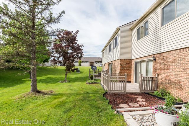 25137 Jefferson Court 4, South Lyon, MI 48178