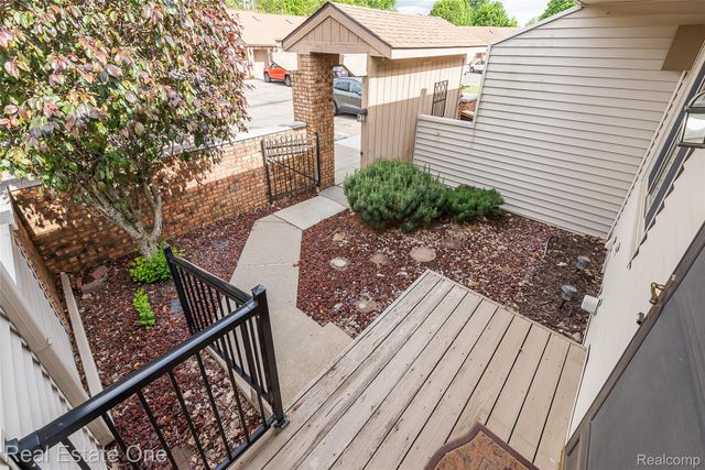 25137 Jefferson Court 4, South Lyon, MI 48178