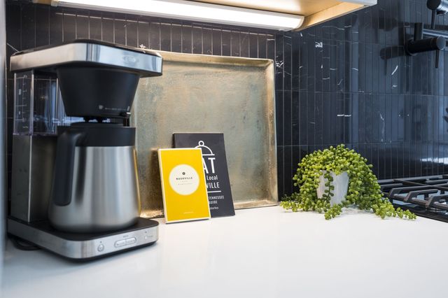 1007 Summit Ave, Nashville, TN 37203