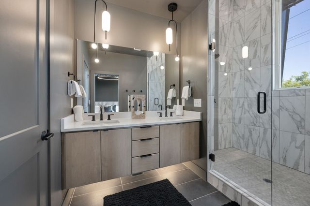 1007 Summit Ave, Nashville, TN 37203