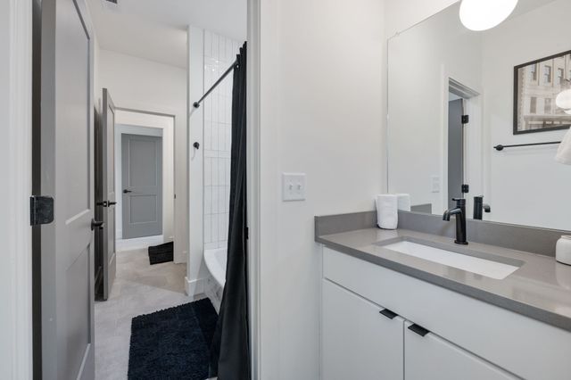 1007 Summit Ave, Nashville, TN 37203