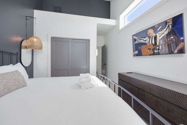 1007 Summit Ave, Nashville, TN 37203