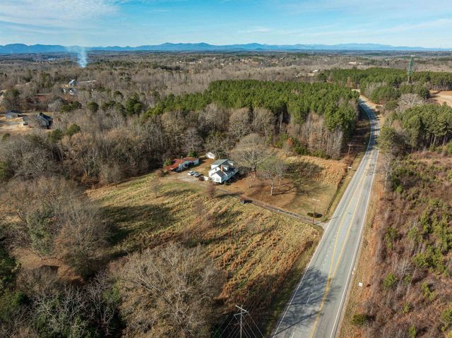 1741 Rainbow Lake Road, Chesnee, SC 29323