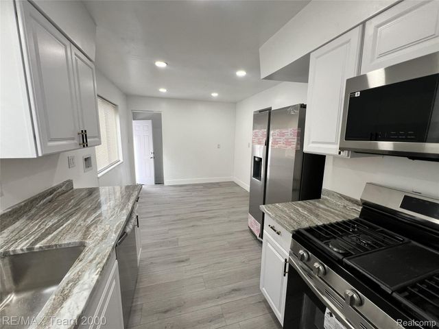 7639 Faust Avenue, Detroit, MI 48228