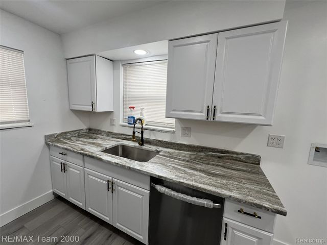 7639 Faust Avenue, Detroit, MI 48228