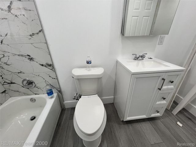 7639 Faust Avenue, Detroit, MI 48228