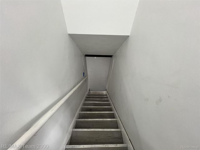 7639 Faust Avenue, Detroit, MI 48228