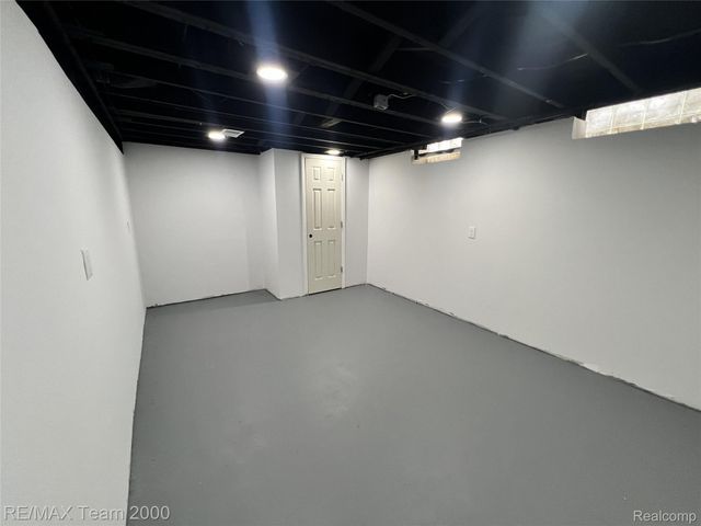 7639 Faust Avenue, Detroit, MI 48228