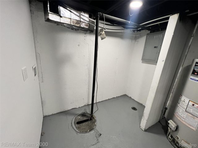 7639 Faust Avenue, Detroit, MI 48228