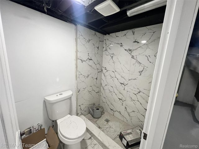 7639 Faust Avenue, Detroit, MI 48228