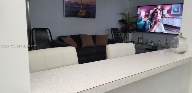 5300 Washington Street H233, Hollywood, FL 33021