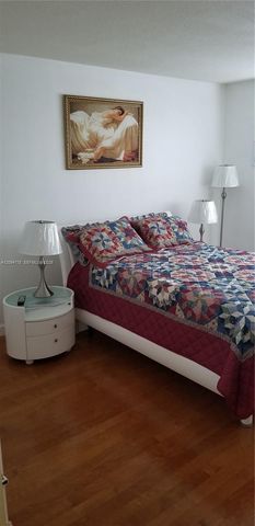 5300 Washington Street H233, Hollywood, FL 33021
