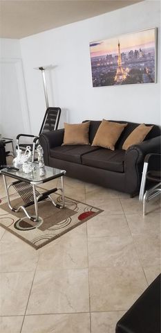 5300 Washington Street H233, Hollywood, FL 33021