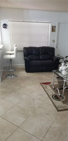 5300 Washington Street H233, Hollywood, FL 33021