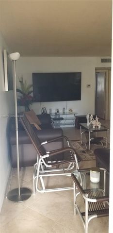 5300 Washington Street H233, Hollywood, FL 33021