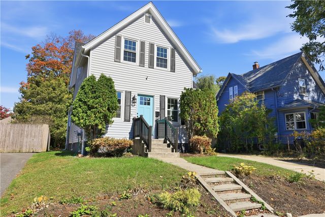 39 Marion Avenue S, Cranston, RI 02905