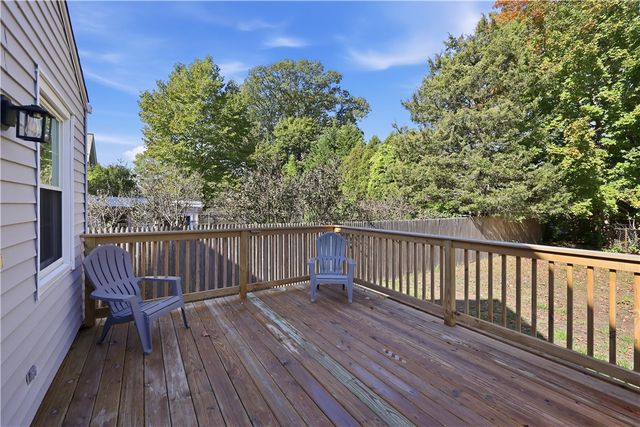 39 Marion Avenue S, Cranston, RI 02905