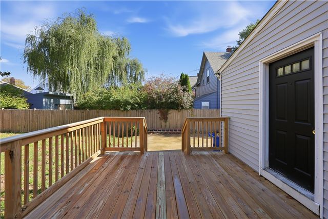 39 Marion Avenue S, Cranston, RI 02905
