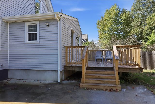 39 Marion Avenue S, Cranston, RI 02905