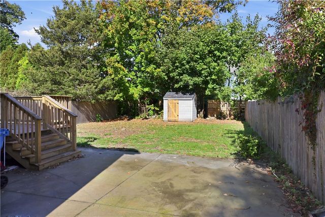 39 Marion Avenue S, Cranston, RI 02905