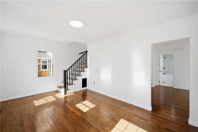 39 Marion Avenue S, Cranston, RI 02905