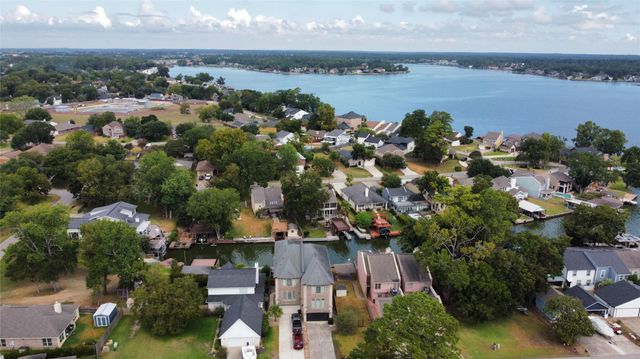 721 Paradise Lane, Montgomery, TX 77356