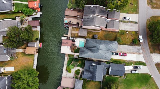 721 Paradise Lane, Montgomery, TX 77356