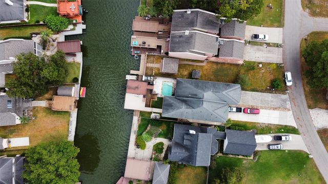 721 Paradise Lane, Montgomery, TX 77356