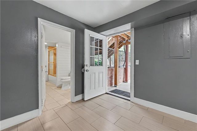 91 Denna Place, Alpharetta, GA 30009