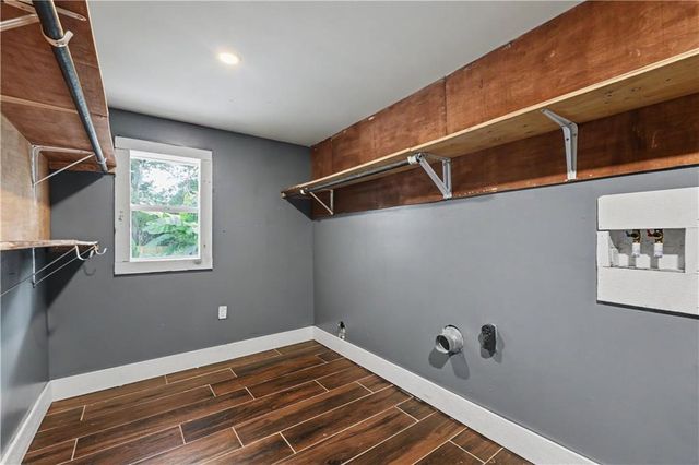 91 Denna Place, Alpharetta, GA 30009