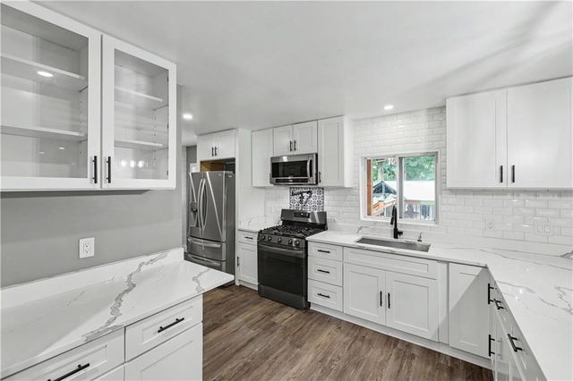 91 Denna Place, Alpharetta, GA 30009