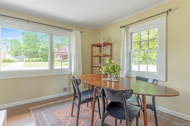 315 Wicks Road, New Suffolk, NY 11956