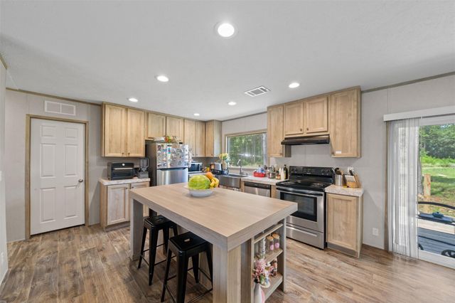 404 County Road 3295, Cleveland, TX 77327