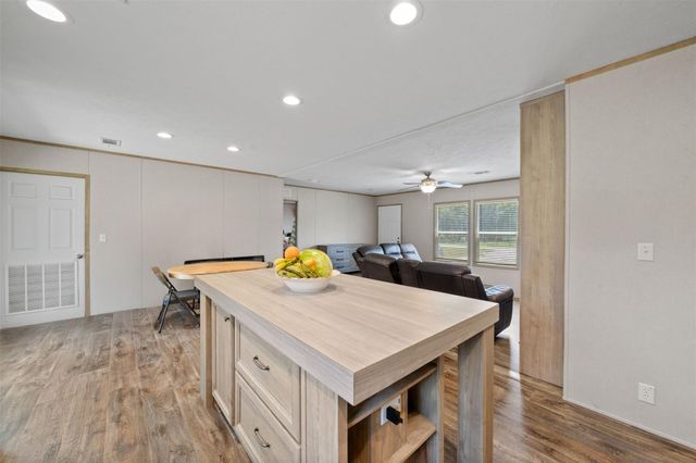 404 County Road 3295, Cleveland, TX 77327