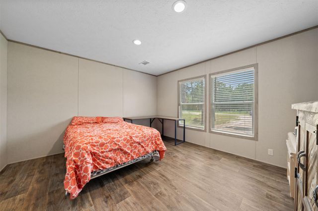 404 County Road 3295, Cleveland, TX 77327