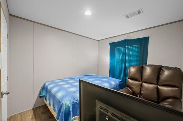 404 County Road 3295, Cleveland, TX 77327