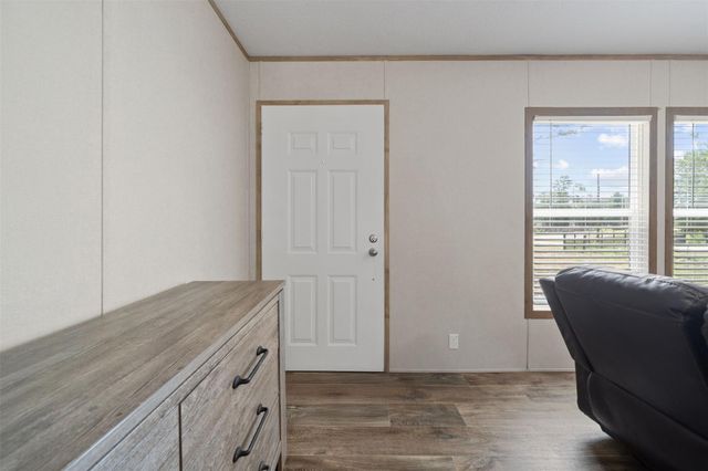 404 County Road 3295, Cleveland, TX 77327