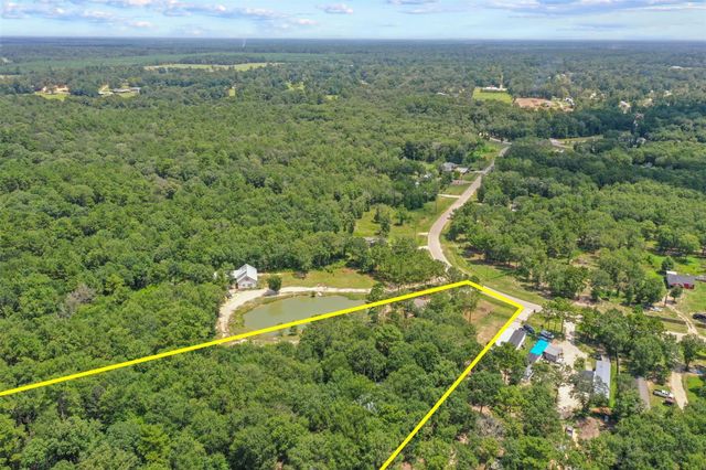 404 County Road 3295, Cleveland, TX 77327