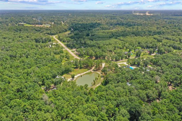 404 County Road 3295, Cleveland, TX 77327