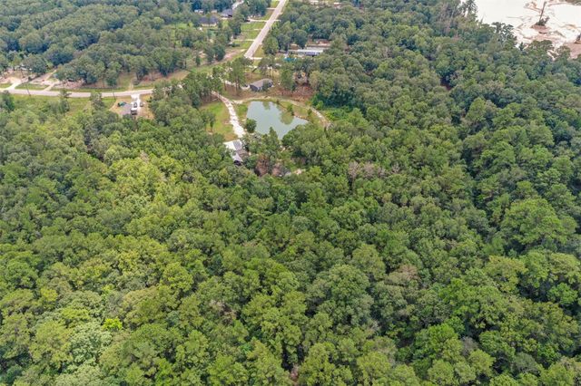 404 County Road 3295, Cleveland, TX 77327